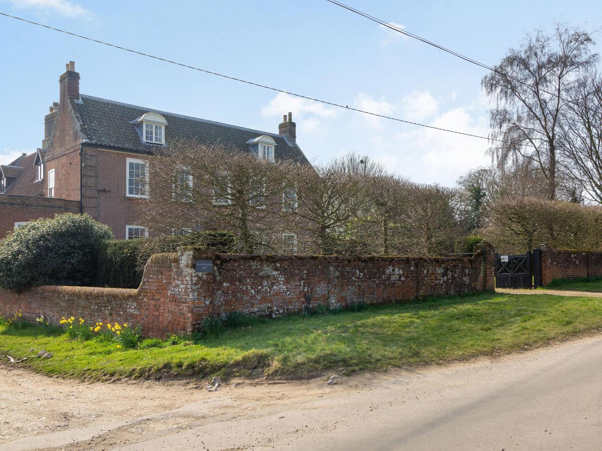 Hemblington Hall Arts And Leisure Ltd South Walsham Exterior foto