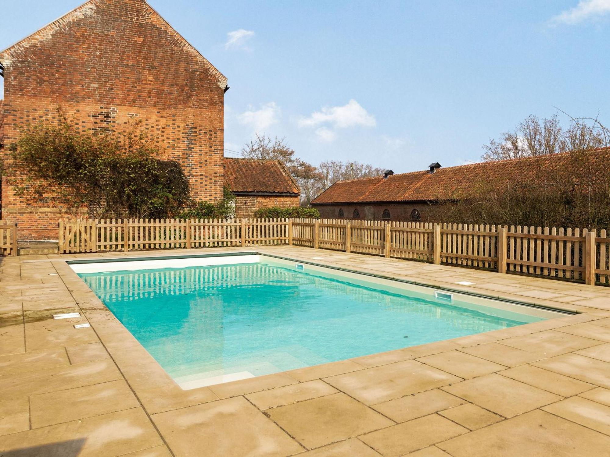 Hemblington Hall Arts And Leisure Ltd South Walsham Exterior foto
